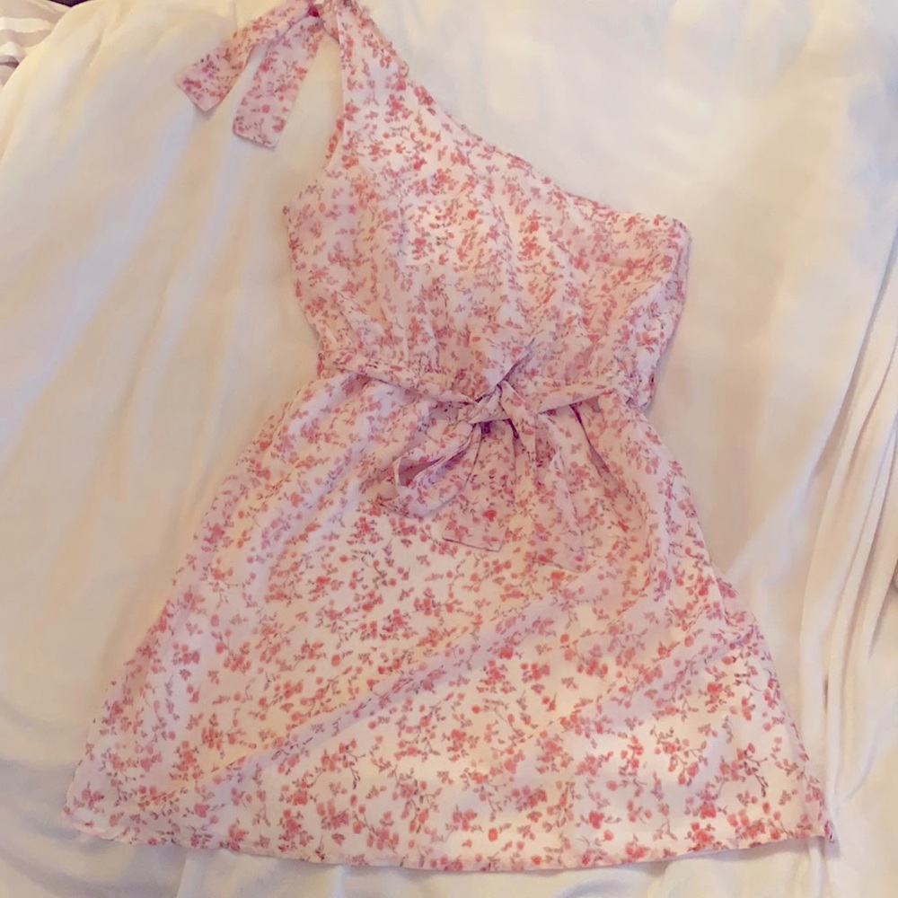 One shoulder dress.